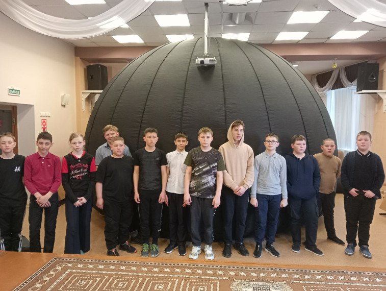 Ягодинские школьники посетили мобильный планетарий.