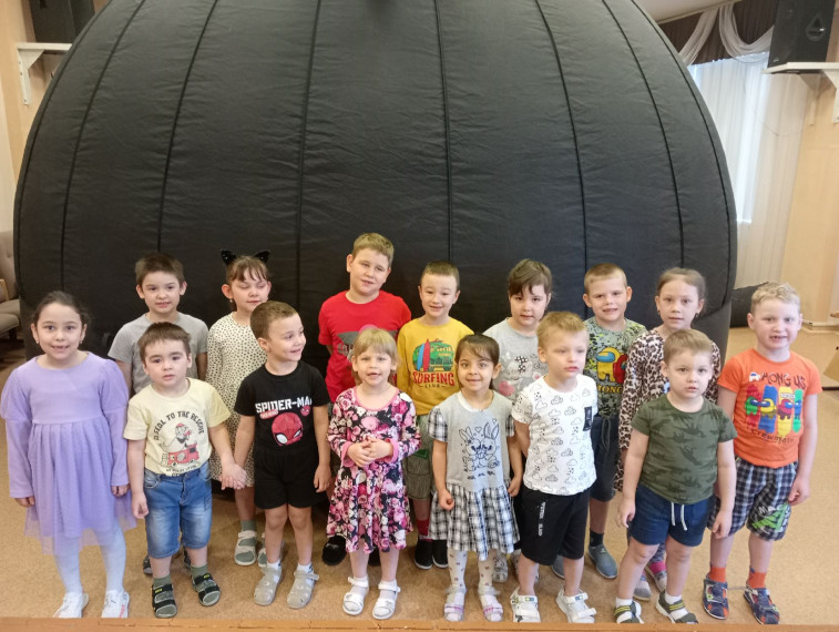 Ягодинские школьники посетили мобильный планетарий.