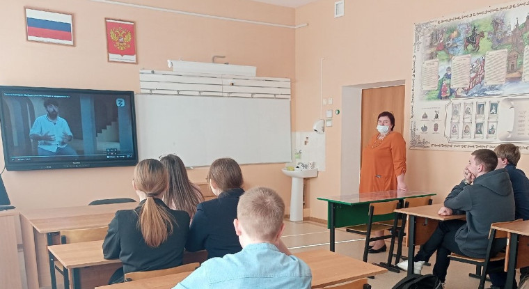 Просветительский час «Выборы в России», посвященный Дню молодого избирателя.